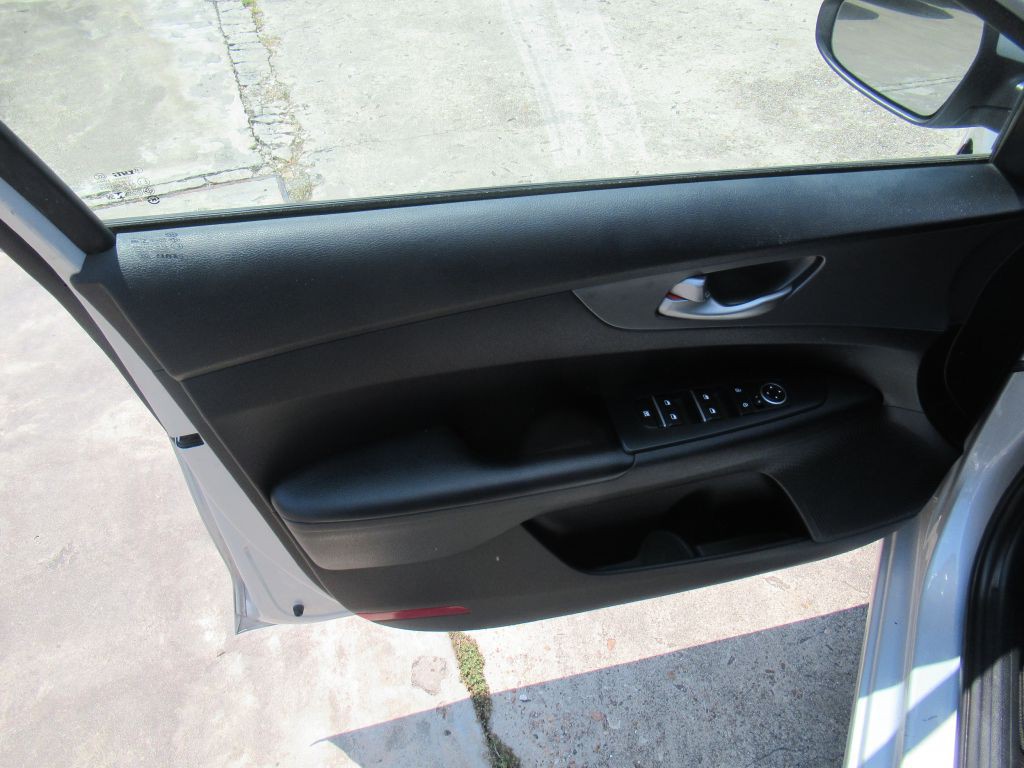 2019 Kia Forte Image 9