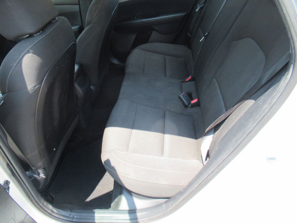 2019 Kia Forte Image 12