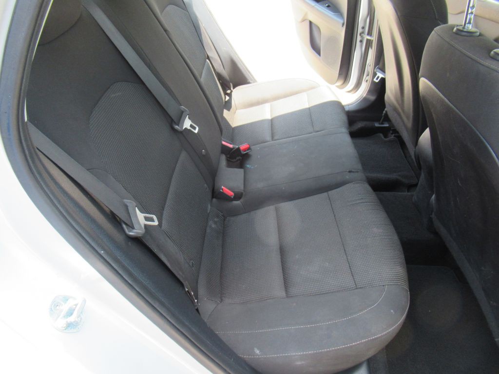 2019 Kia Forte Image 14