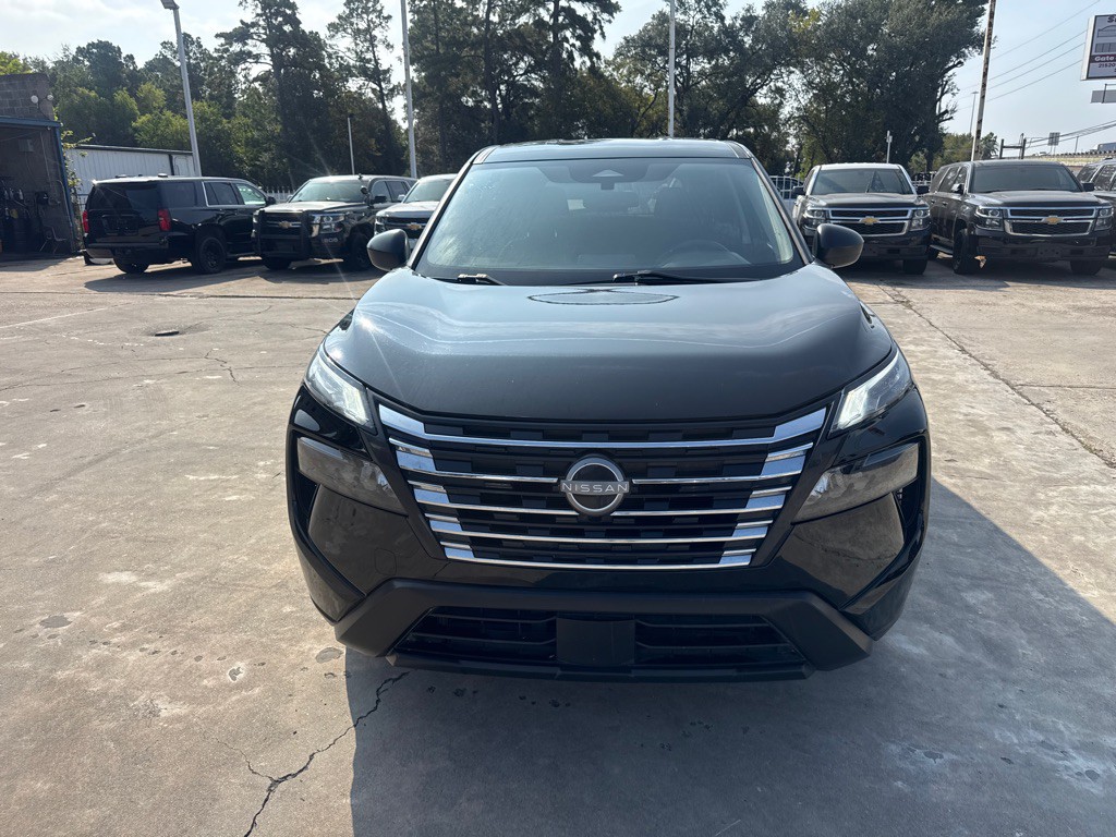 2024 Nissan Rogue Image 2