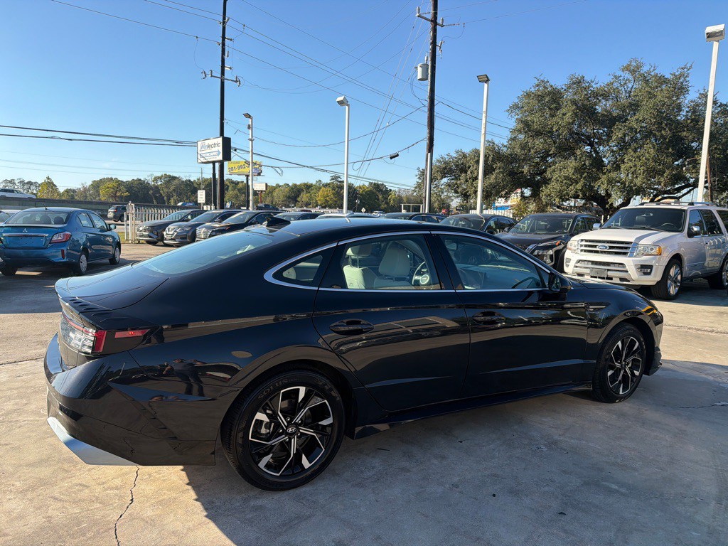 2025 Hyundai Sonata Image 6