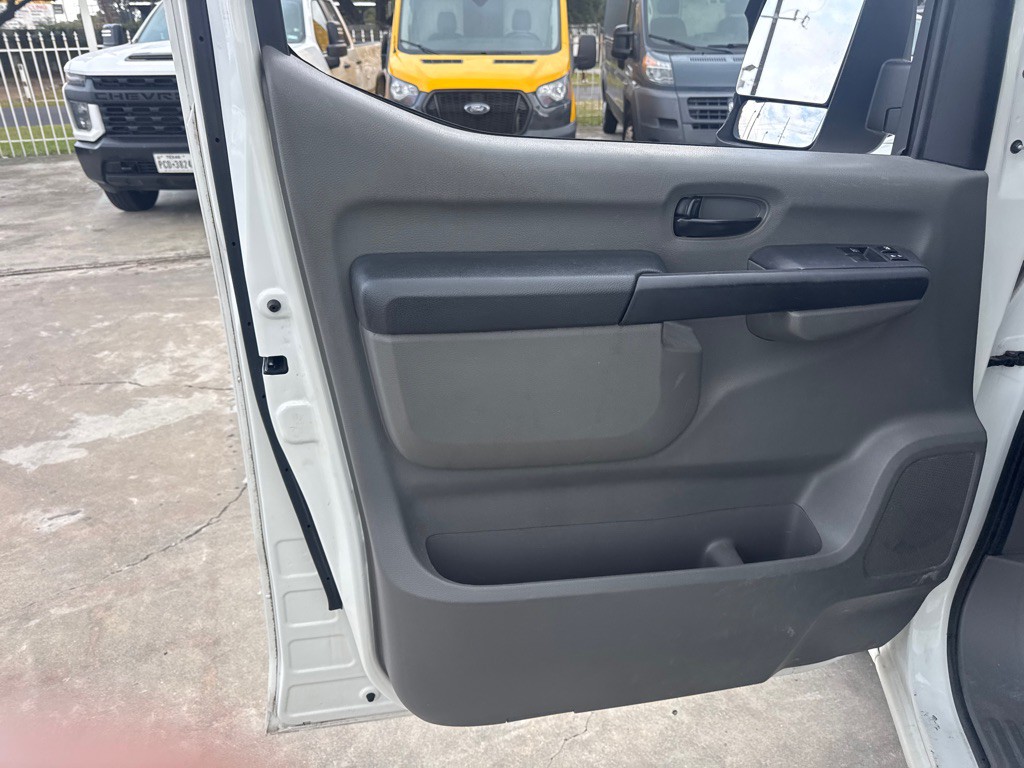 2019 Nissan NV Image 11