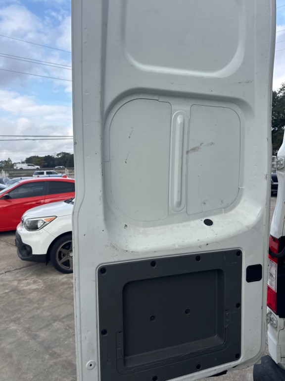 2019 Nissan NV Image 14