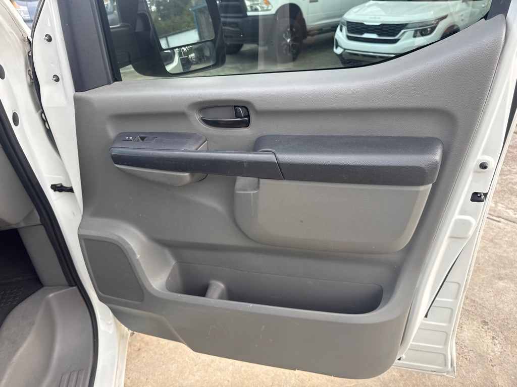2019 Nissan NV Image 18