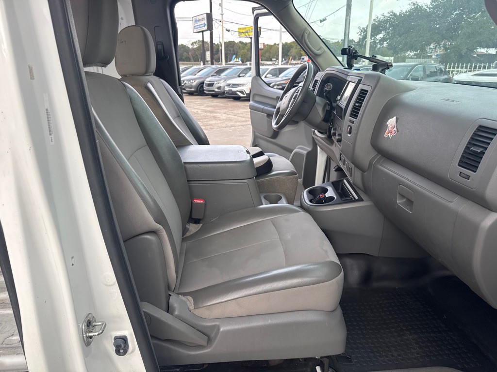 2019 Nissan NV Image 19
