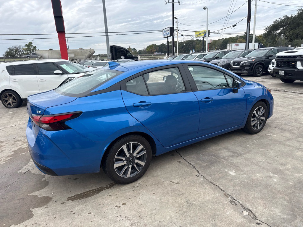 2023 Nissan Versa Image 5