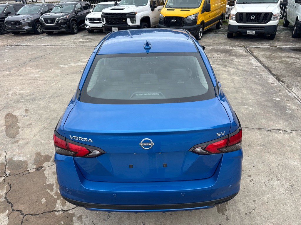 2023 Nissan Versa Image 7