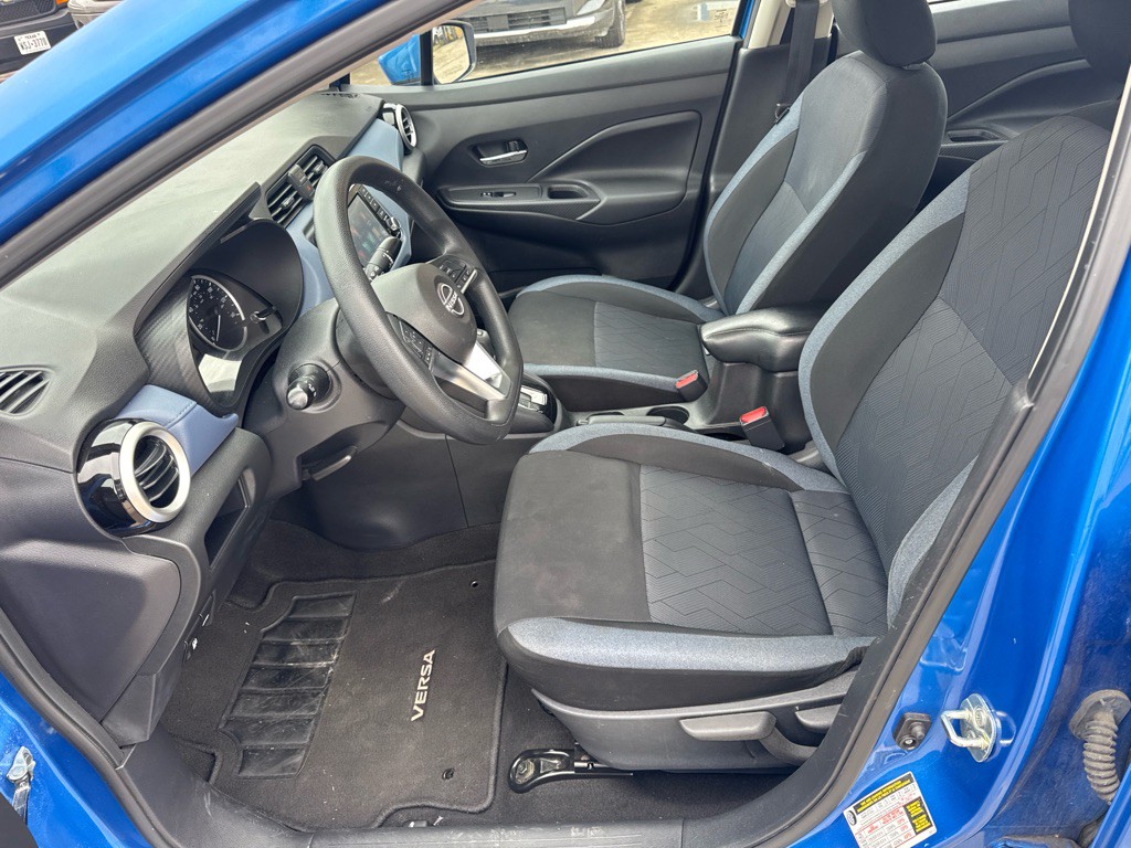 2023 Nissan Versa Image 13