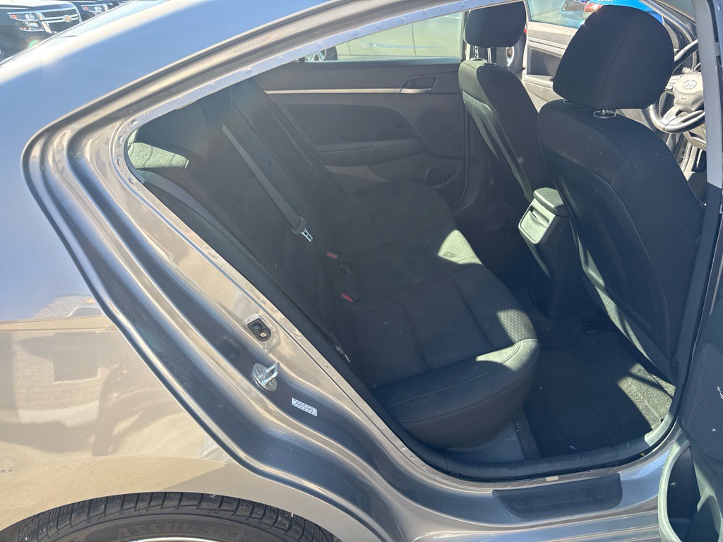 2020 Hyundai Elantra Image 15