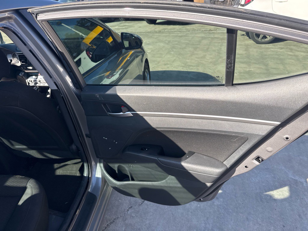 2020 Hyundai Elantra Image 16