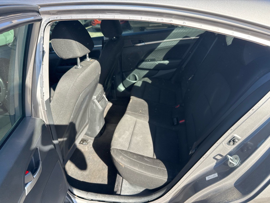 2020 Hyundai Elantra Image 17