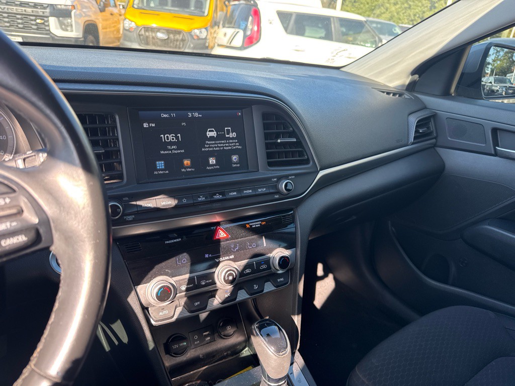 2020 Hyundai Elantra Image 28