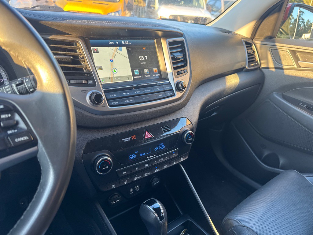 2016 Hyundai Tucson Image 30