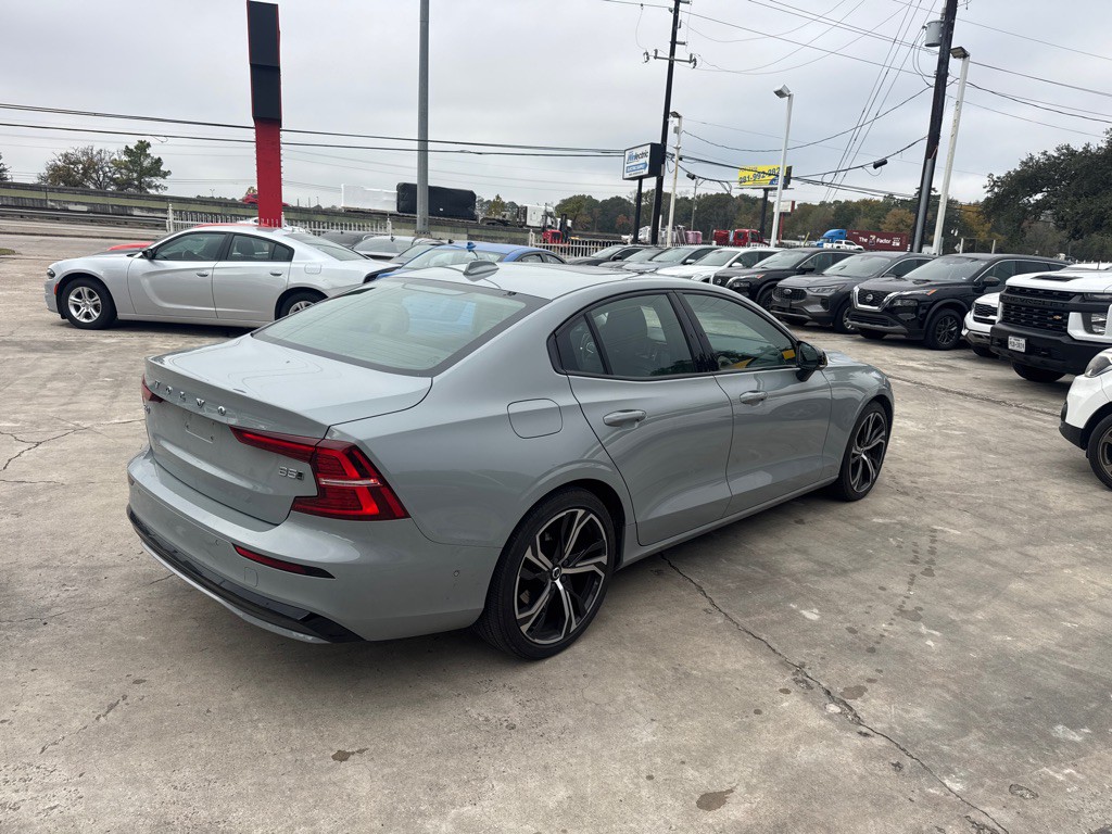 2024 Volvo S60 Image 7