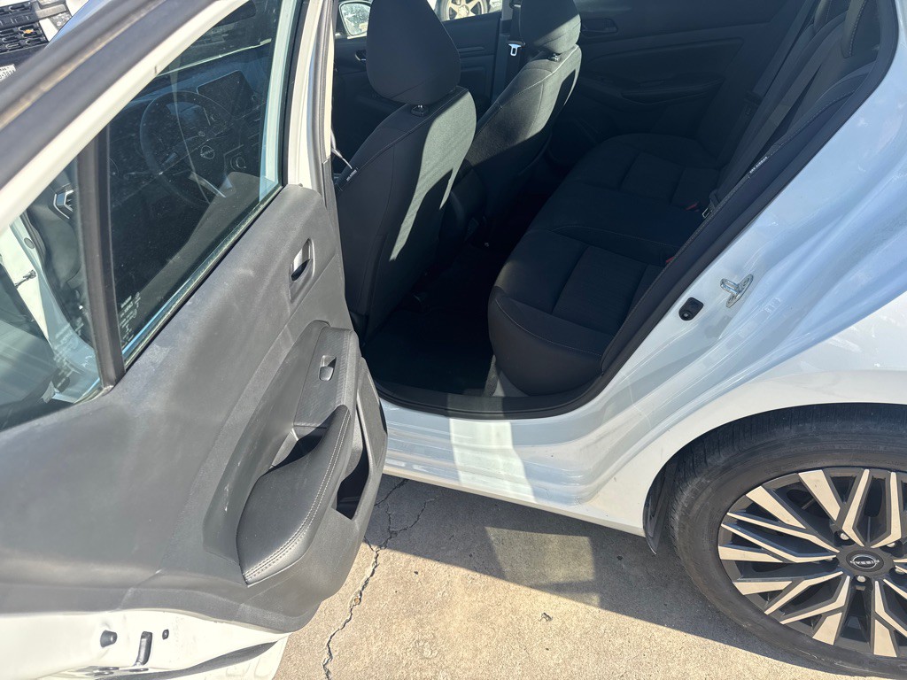 2024 Nissan Altima Image 15