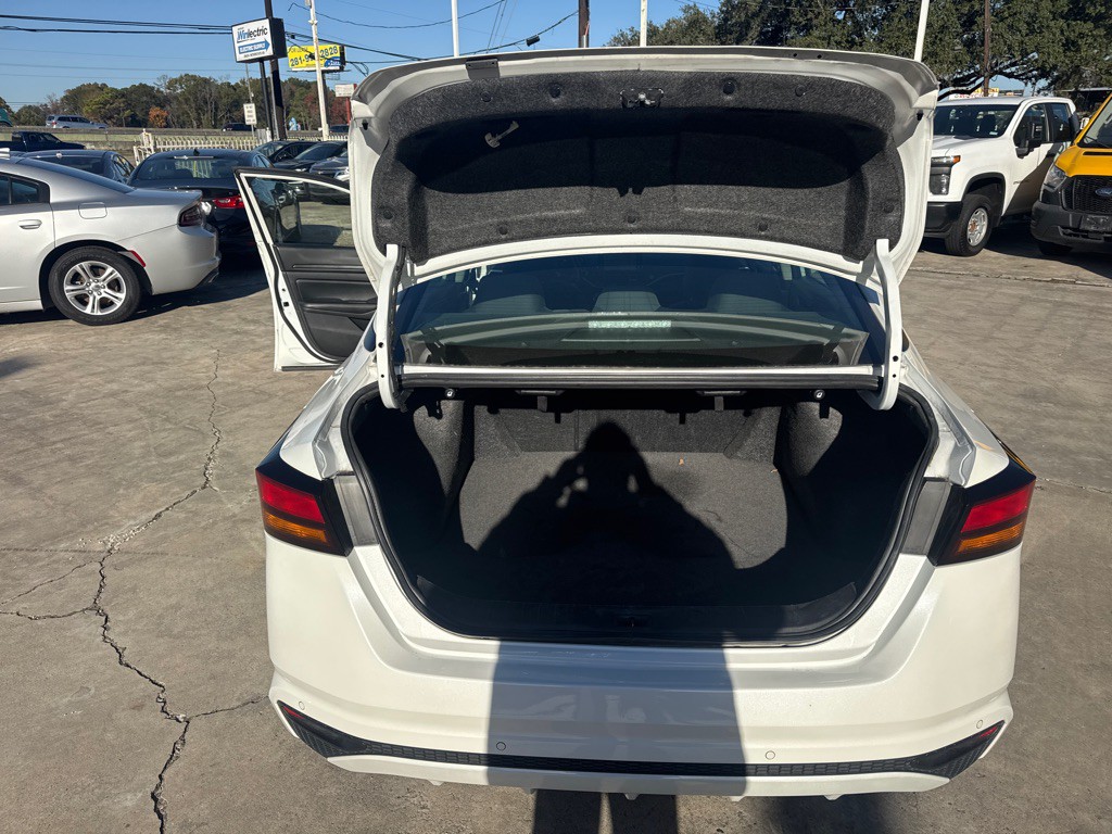 2024 Nissan Altima Image 18