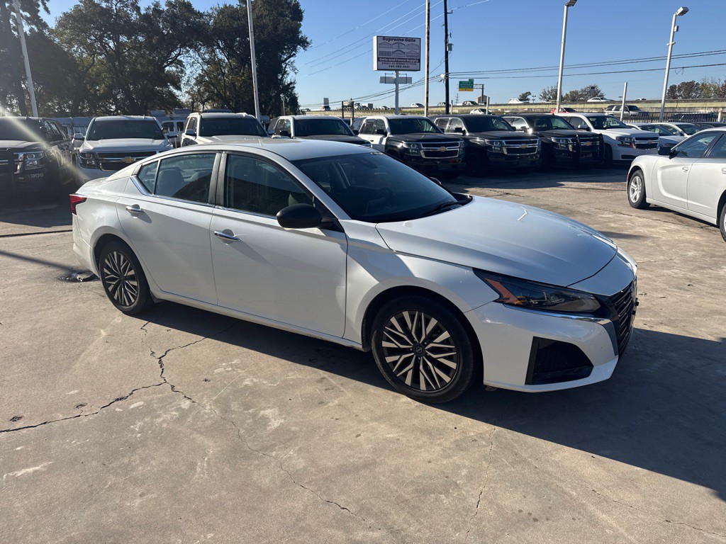 2024 Nissan Altima Image 2