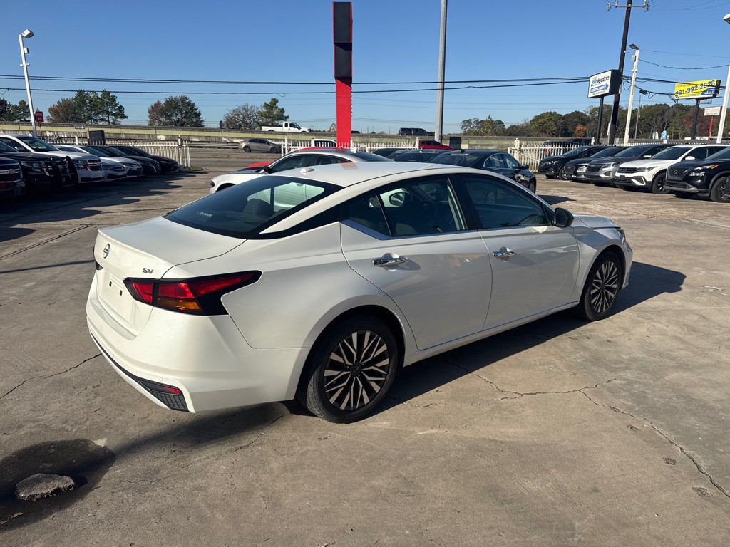 2024 Nissan Altima Image 6