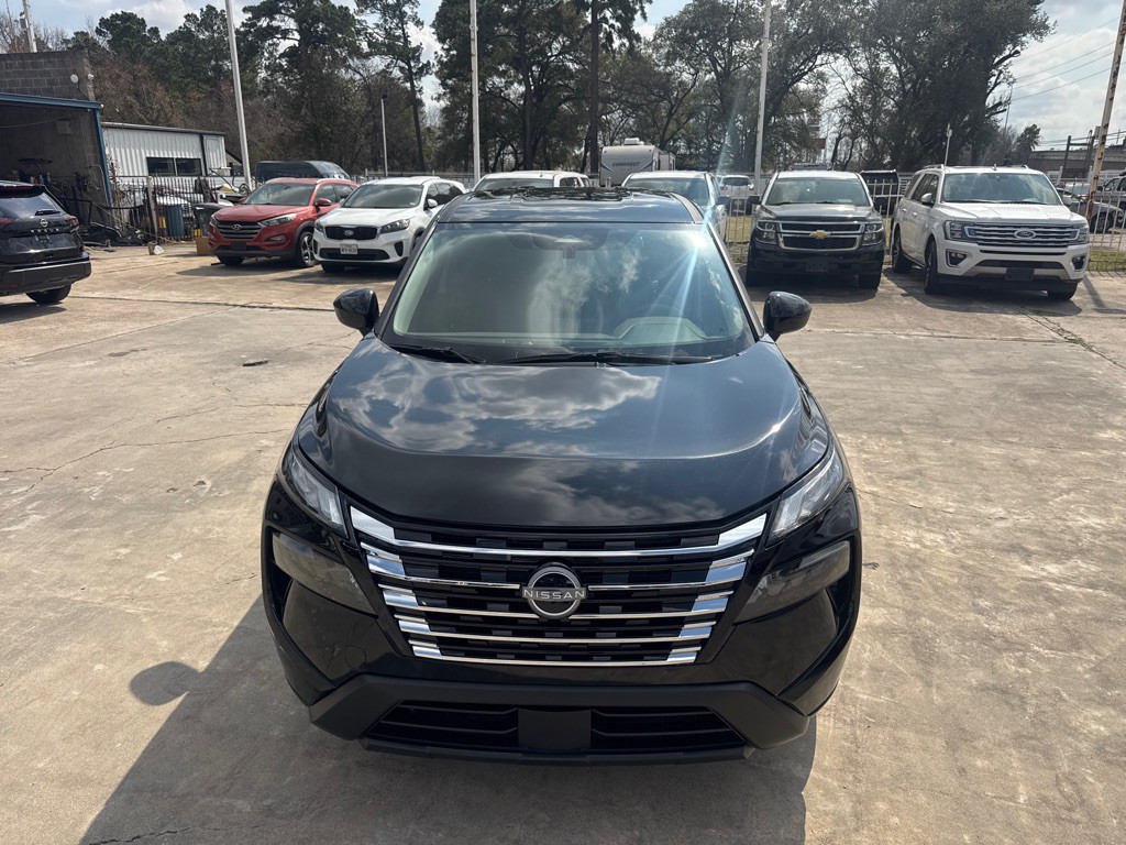 2025 Nissan Rogue Image 2