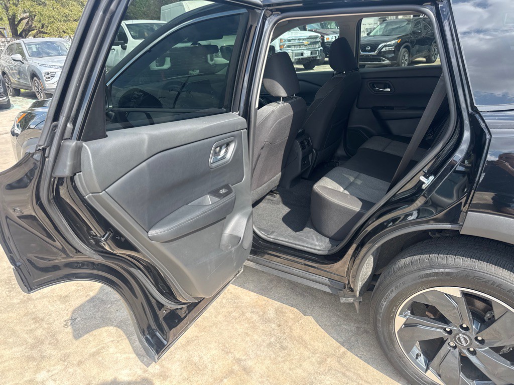 2025 Nissan Rogue Image 15