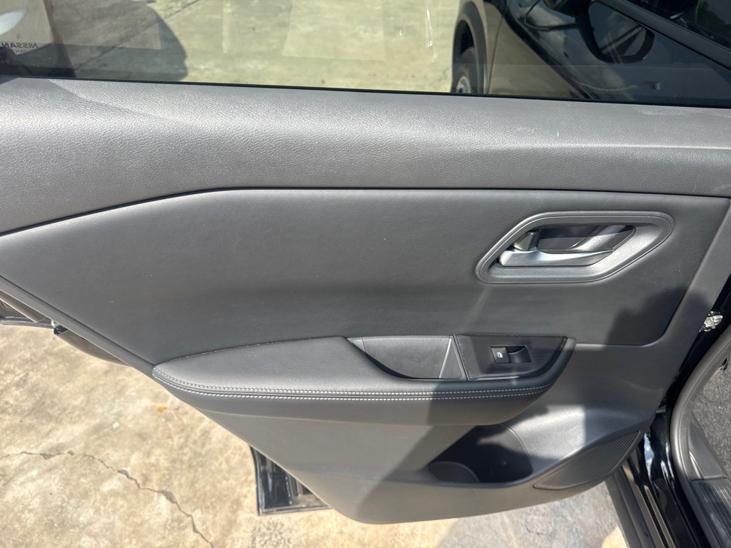 2025 Nissan Rogue Image 16