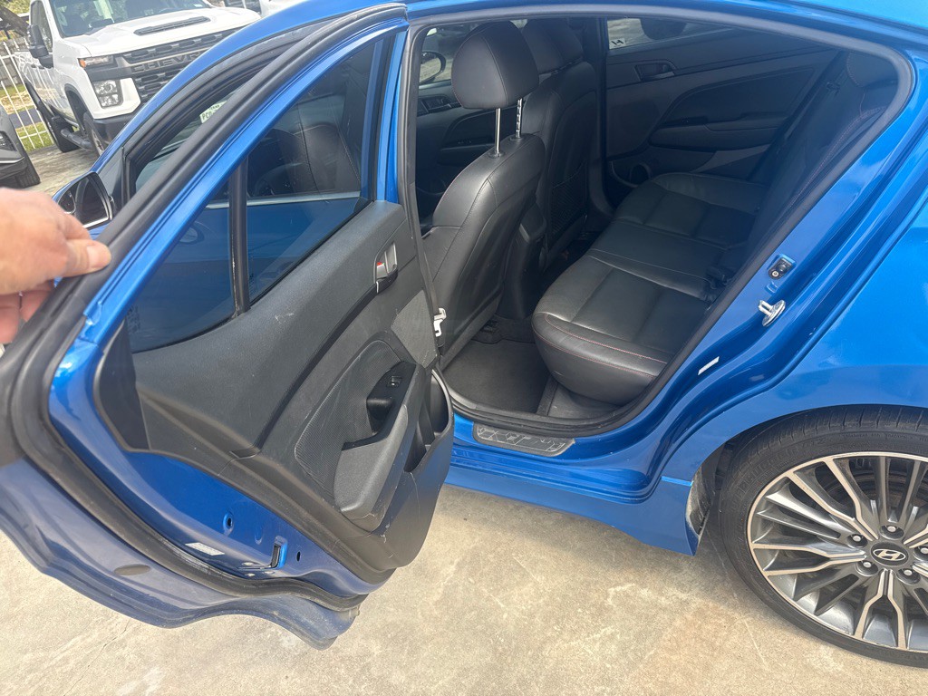 2017 Hyundai Elantra Image 15