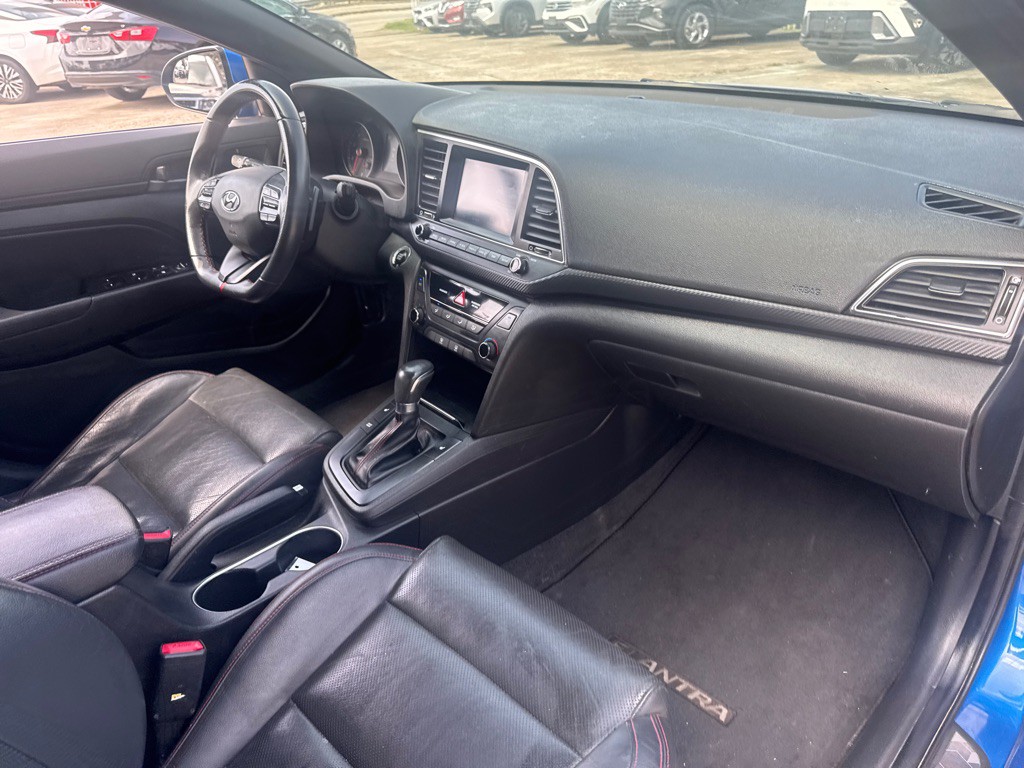 2017 Hyundai Elantra Image 26