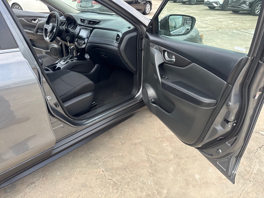 2018 Nissan Rogue Image 20