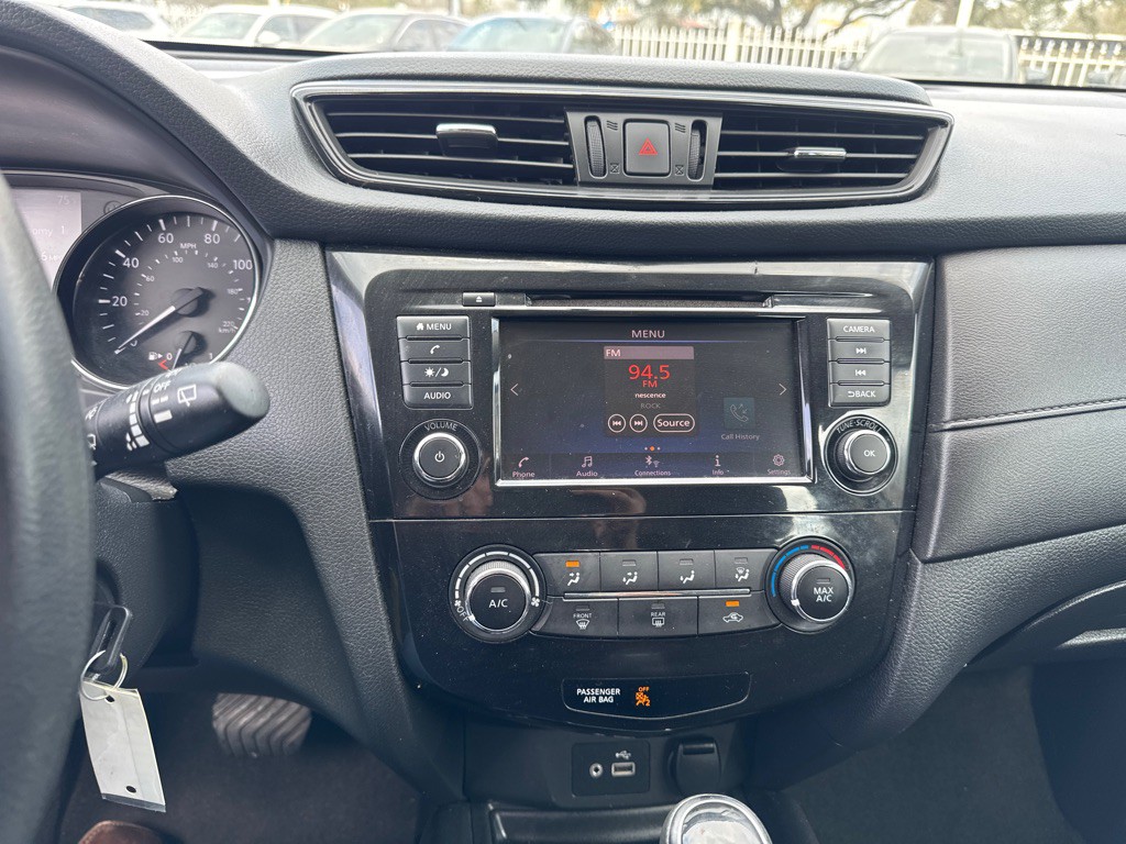 2018 Nissan Rogue Image 27