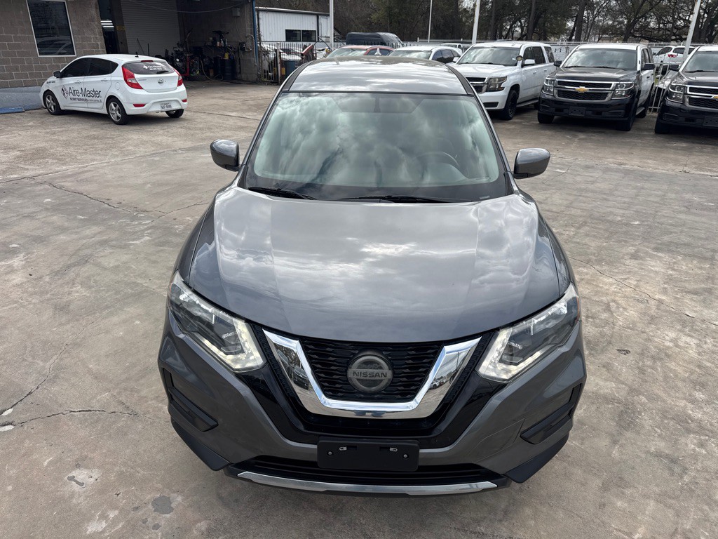 2018 Nissan Rogue Image 3