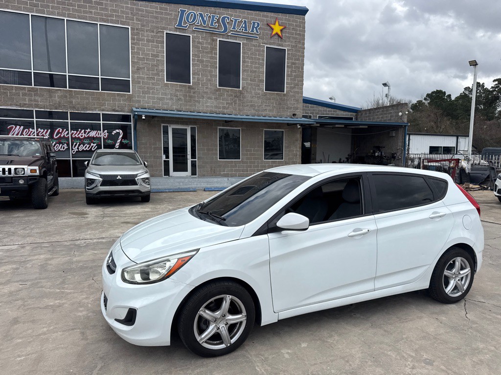 2016 Hyundai Accent Image 9