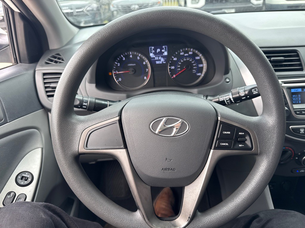 2016 Hyundai Accent Image 26