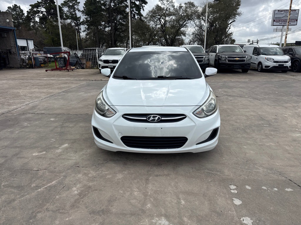 2016 Hyundai Accent Image 3