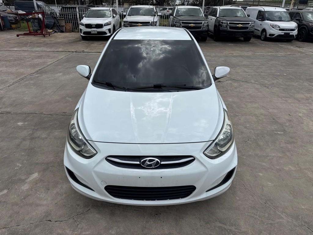 2016 Hyundai Accent Image 4