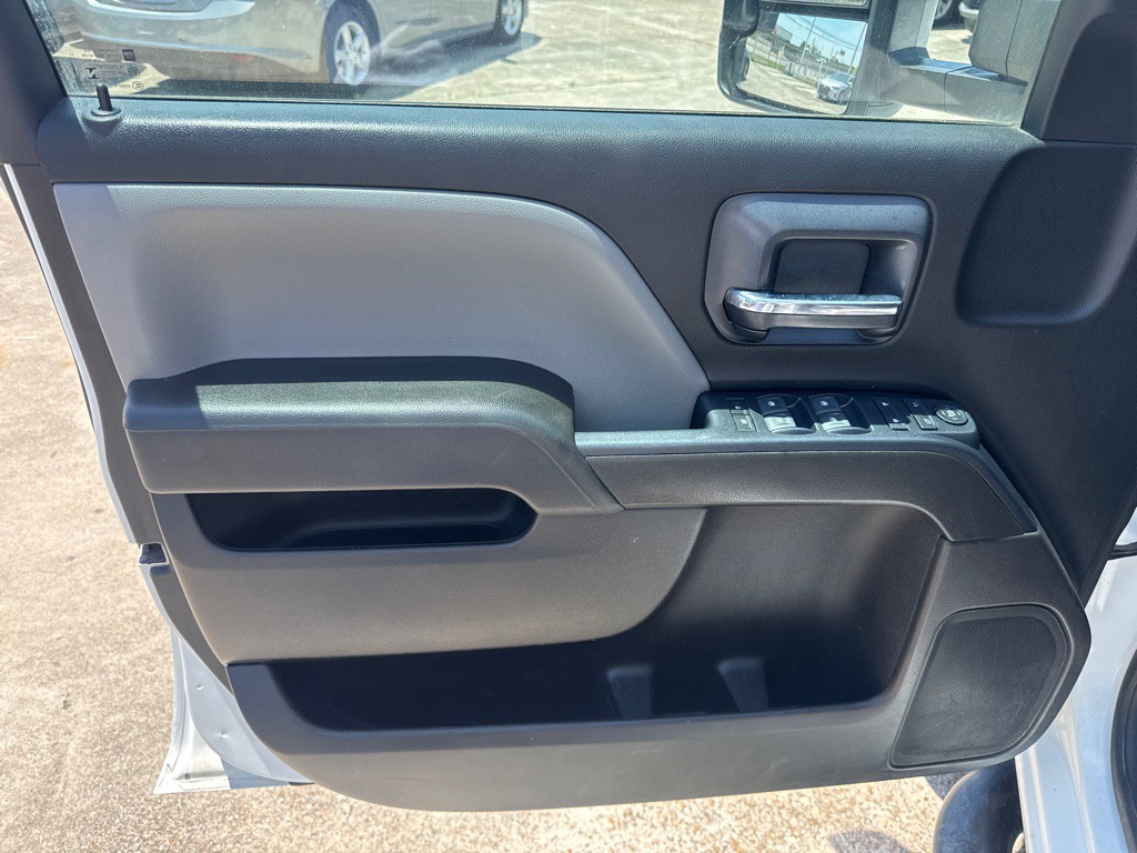 2019 Chevrolet Silverado 1500 Image 12