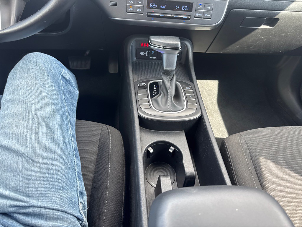 2024 Hyundai Kona Image 33