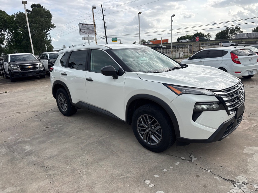 2024 Nissan Rogue Image 3