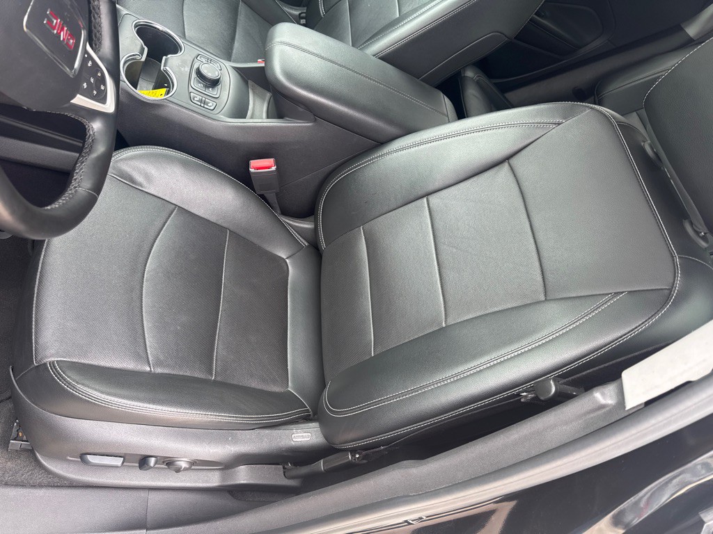 2024 GMC Terrain Image 14