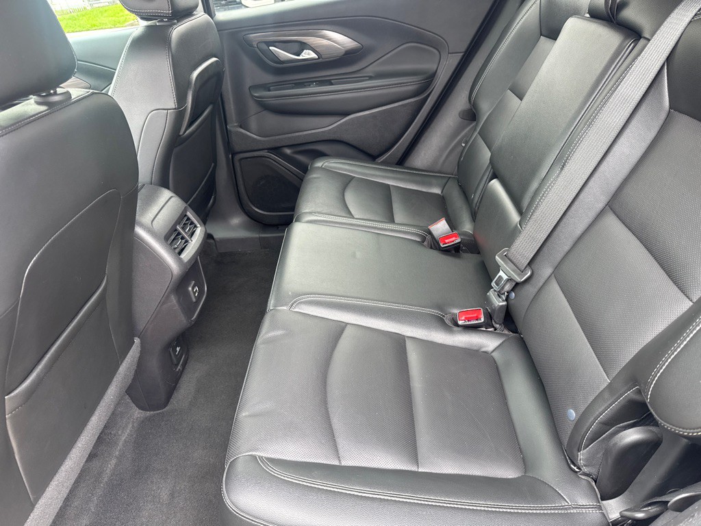 2024 GMC Terrain Image 17