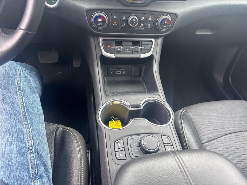 2024 GMC Terrain Image 32