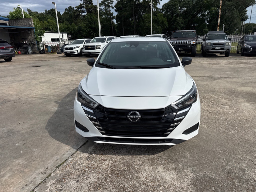 2025 Nissan Versa Image 1