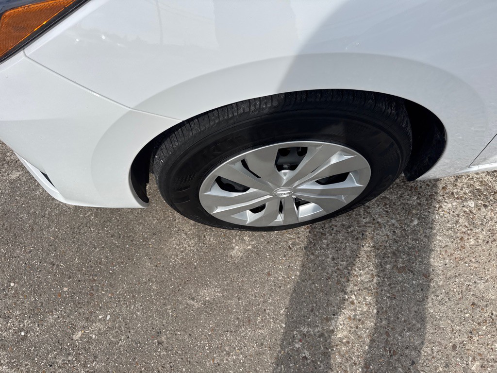 2025 Nissan Versa Image 10