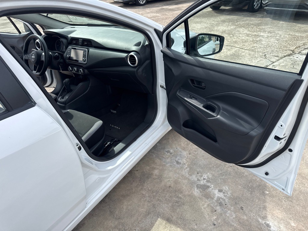 2025 Nissan Versa Image 20