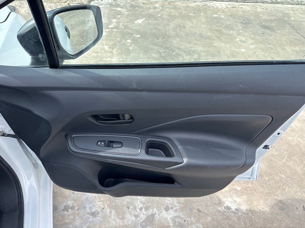 2025 Nissan Versa Image 21