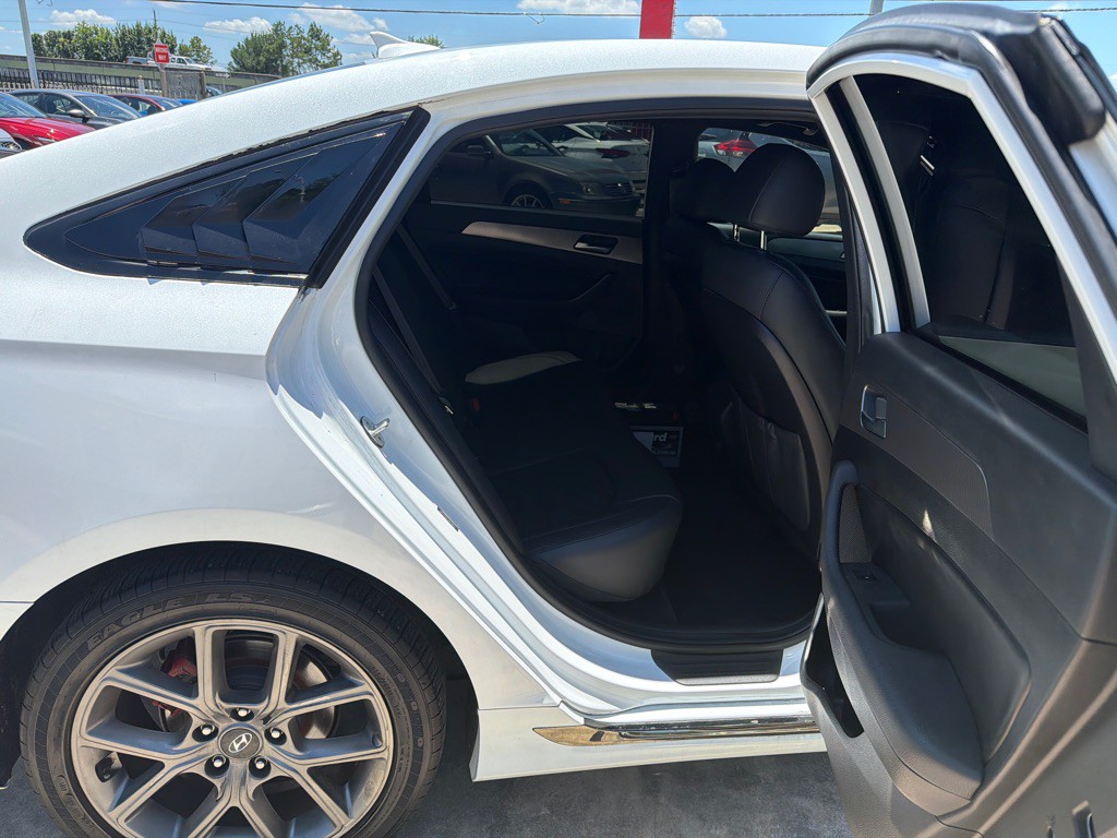2018 Hyundai Sonata Image 18