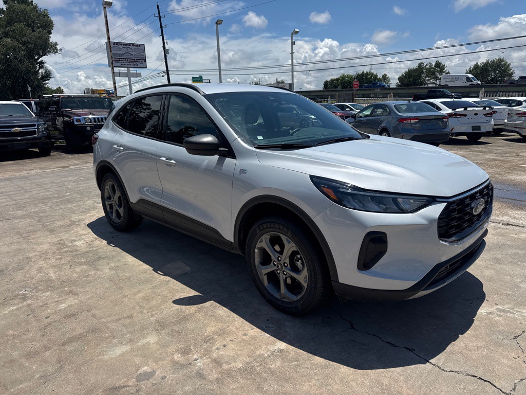 2025 Ford Escape Image 1