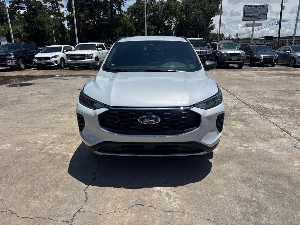 2025 Ford Escape Image 2