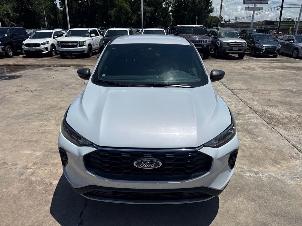 2025 Ford Escape Image 3