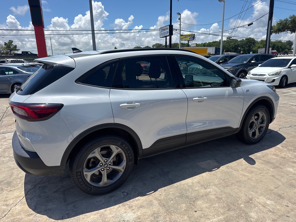 2025 Ford Escape Image 5