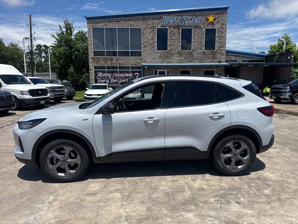 2025 Ford Escape Image 9
